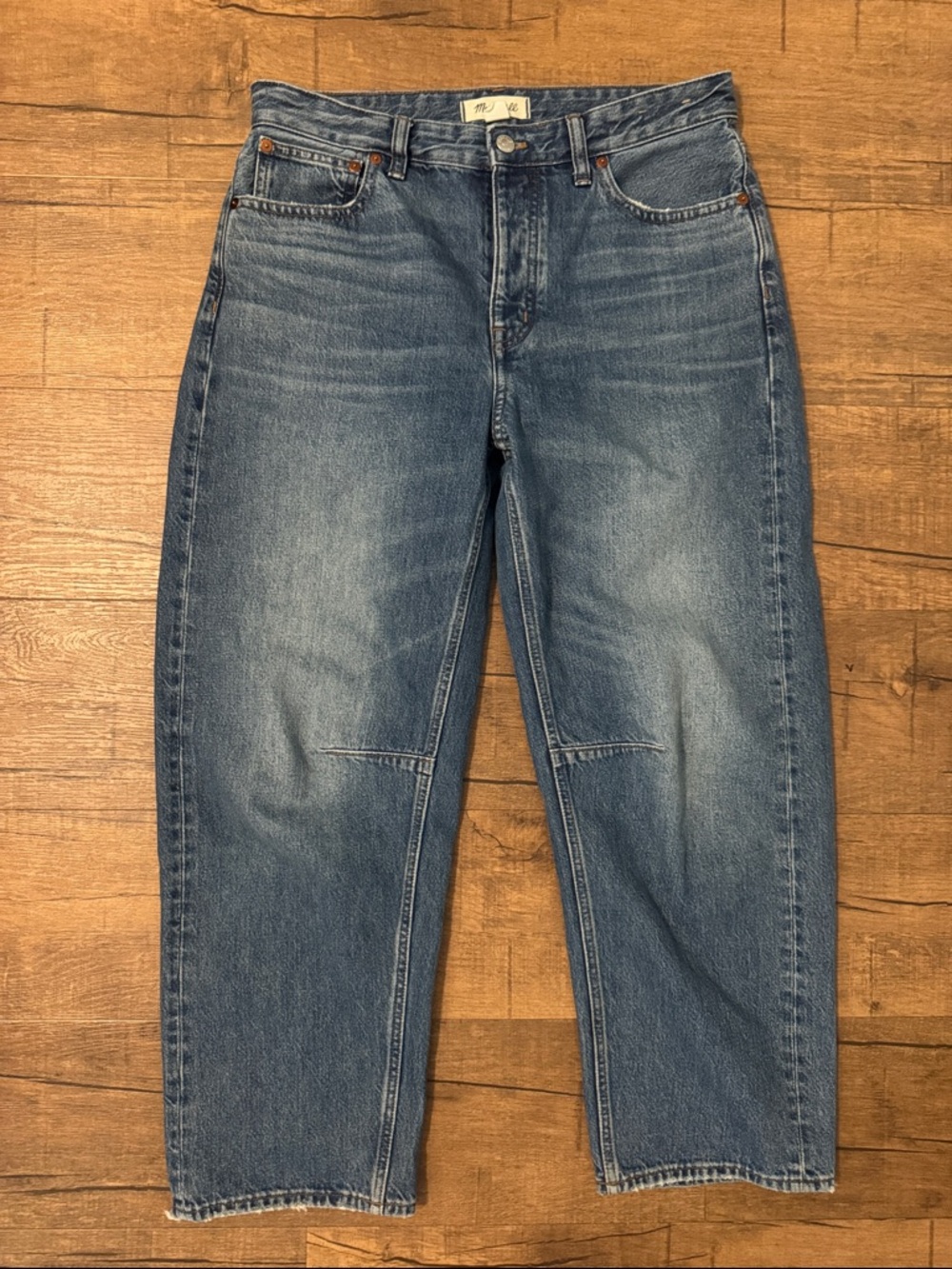 Madewell Medium Blue Denim darted barrel jeans - Picture 3 of 10
